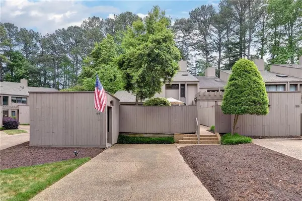 106 Harrops Glen, Williamsburg, VA 23185