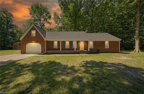 417 Saddle Court, Chesapeake, VA 23323