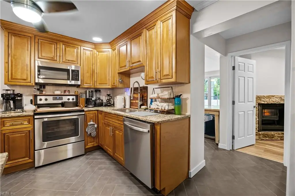139 Eastwood Drive, Newport News, VA 23602 - #1