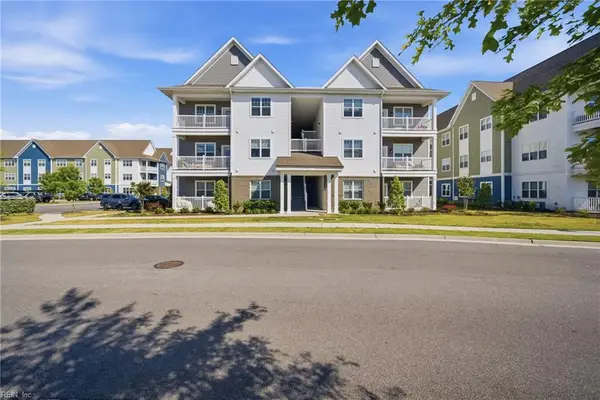 1733 Dromolin Drive #304, Virginia Beach, VA 23456