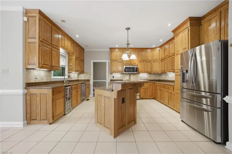 933 Forest Lakes Circle, Chesapeake, VA 23322 - #2