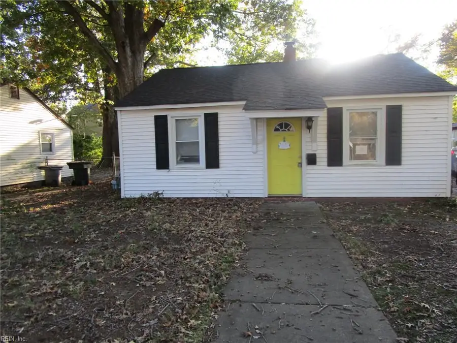 919 Ridgeway Avenue, Hampton, VA 23661 - #2
