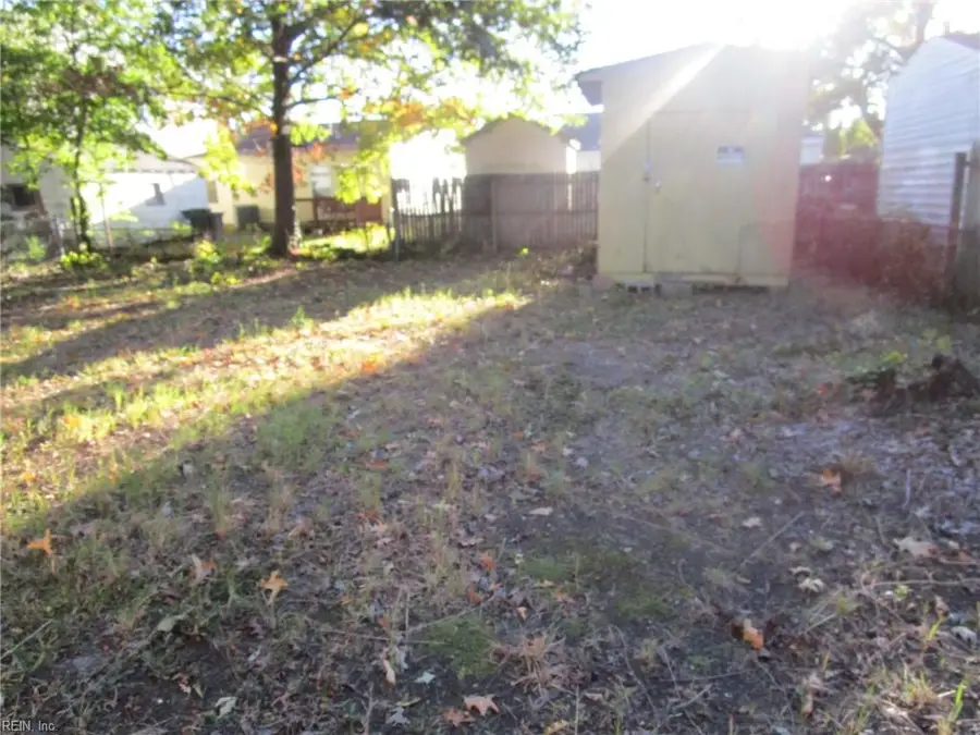 919 Ridgeway Avenue, Hampton, VA 23661 - #3