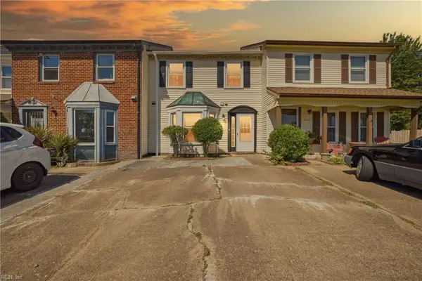 1212 Hillock Crossing, Virginia Beach, VA 23455