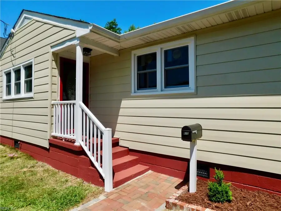 810 W 34th Street, Norfolk, VA 23508 - #3