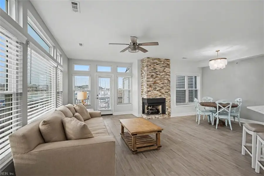 1040 Porte Harbour Arch, Hampton, VA 23664 - #2