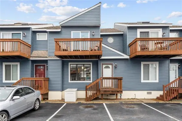 521 W Ocean View Avenue #C, Norfolk, VA 23503