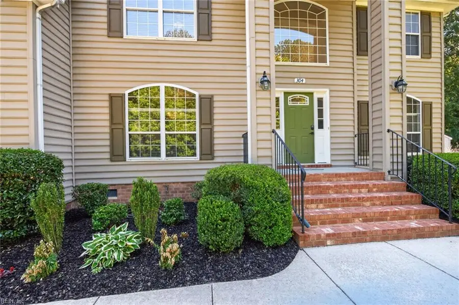 304 Wellington Circle, Smithfield, VA 23430 - #3
