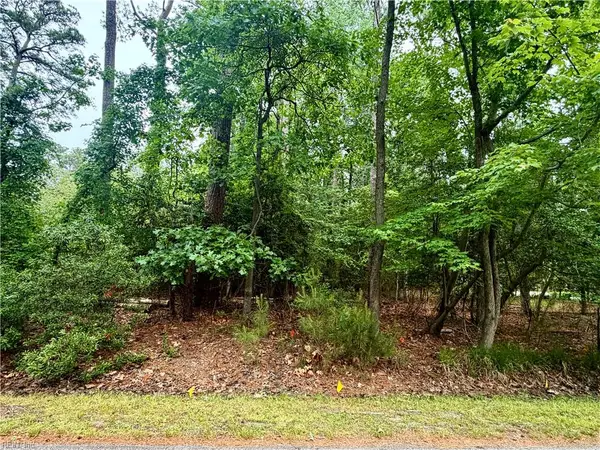 713 Ship Point Road, Yorktown, VA 23692