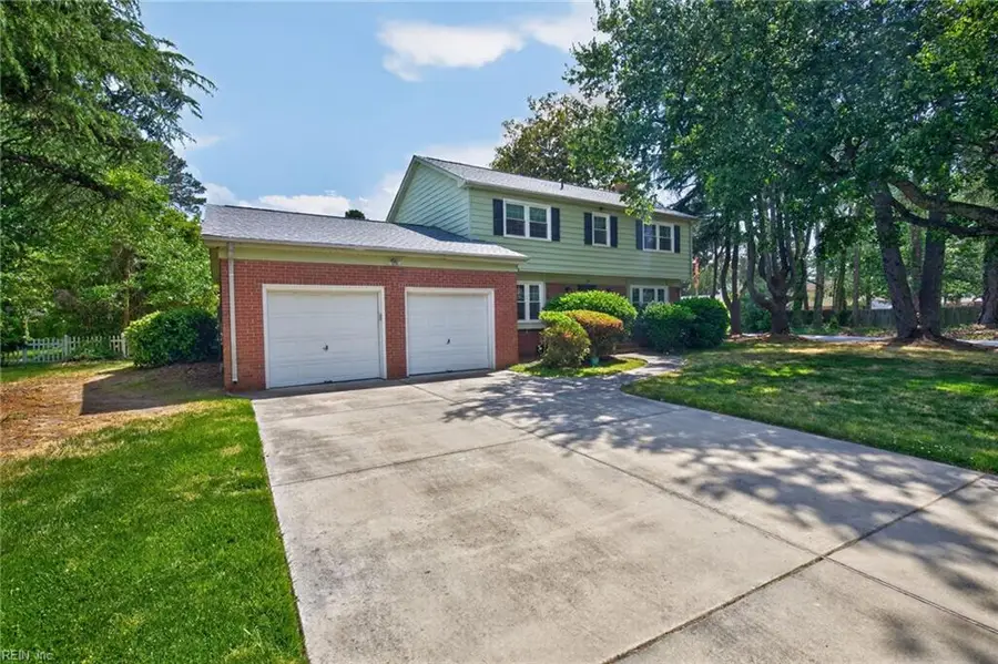 700 Pelham Place, Virginia Beach, VA 23452 - #2