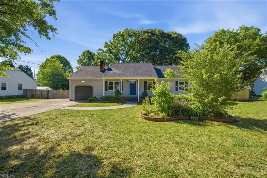 125 Millwood Avenue, Chesapeake, VA 23322 - #3