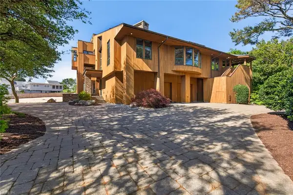 2232 Sandpiper Road, Virginia Beach, VA 23456