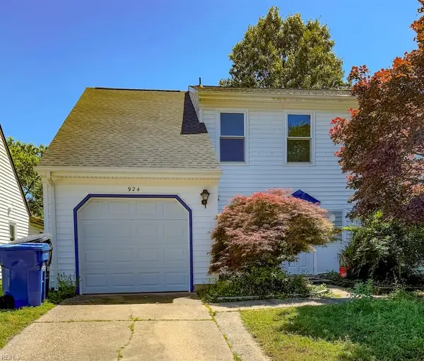 924 Daniel Maloney Drive, Virginia Beach, VA 23464