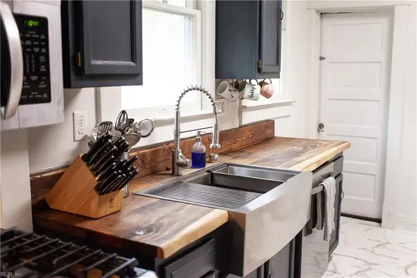 1040 Leckie Street, Portsmouth, VA 23704