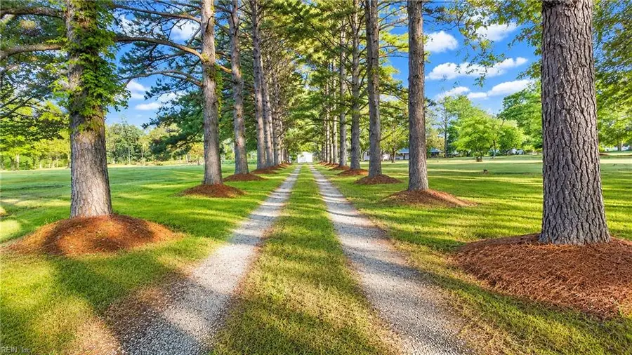 1493 Cricket Hill Road, Hudgins, VA 23076 - #2