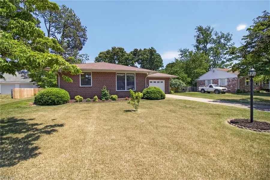 208 Edgewood Drive, Smithfield, VA 23430 - #2