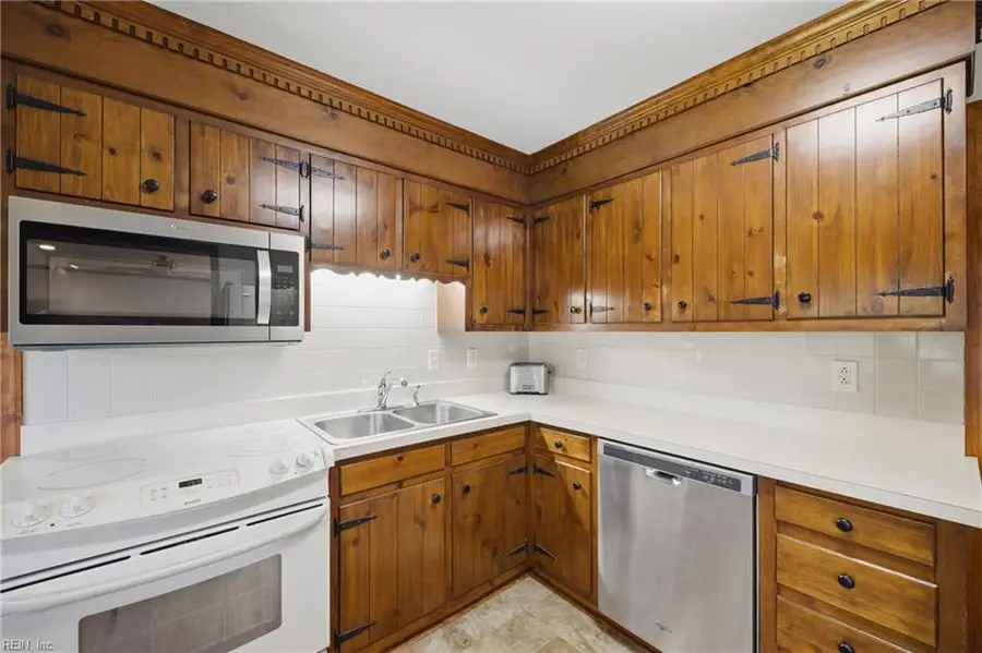 705 Caravelle Drive, Chesapeake, VA 23322 - #3