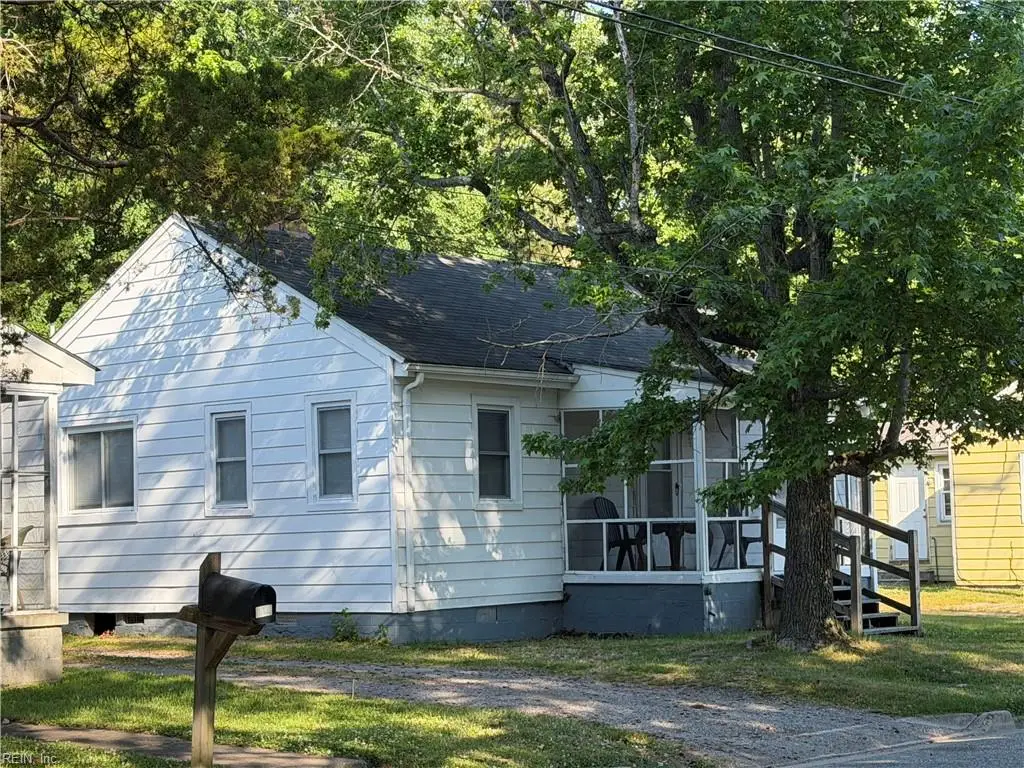 310 S College Drive, Franklin, VA 23851 - #1