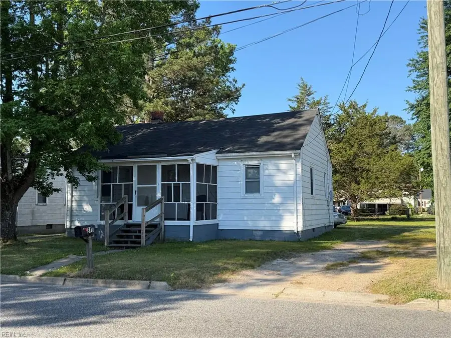 310 S College Drive, Franklin, VA 23851 - #3