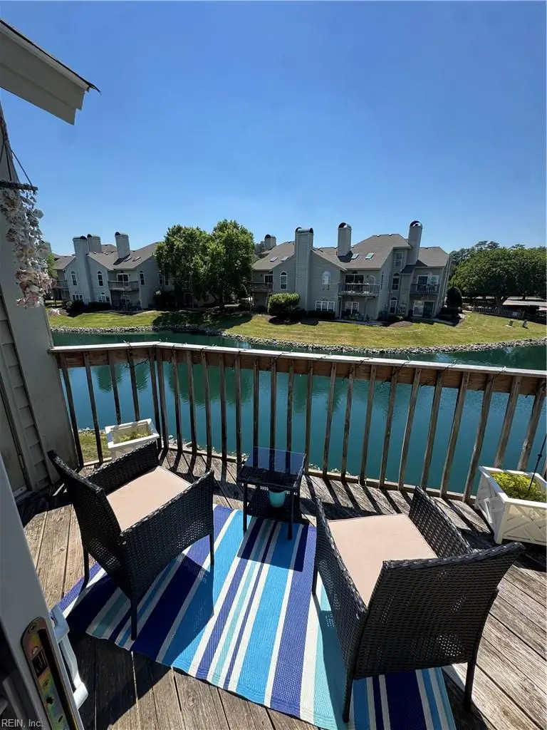 457 E Lake Circle, Chesapeake, VA 23322 - #3
