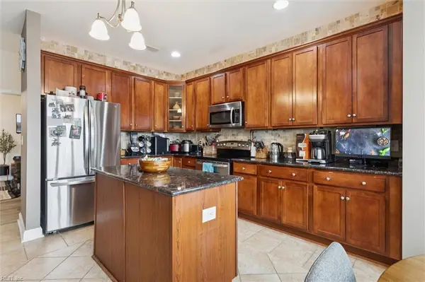 670 Town Center Drive #207, Newport News, VA 23606