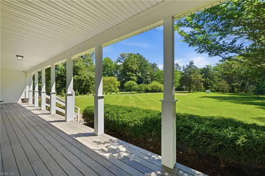916 W Saint Brides Road #W, Chesapeake, VA 23322 - #2