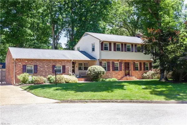 8 Bradford Circle, Newport News, VA 23602