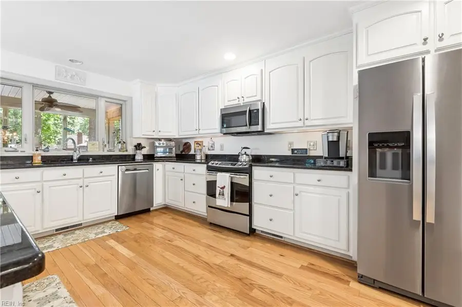 8 Bradford Circle, Newport News, VA 23602 - #3