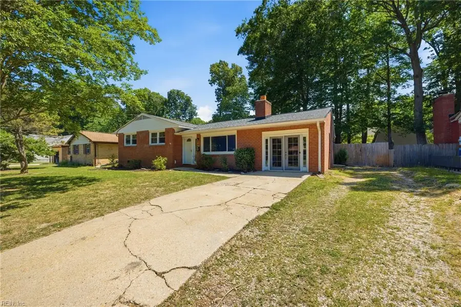 858 Catalina Drive, Newport News, VA 23608 - #2