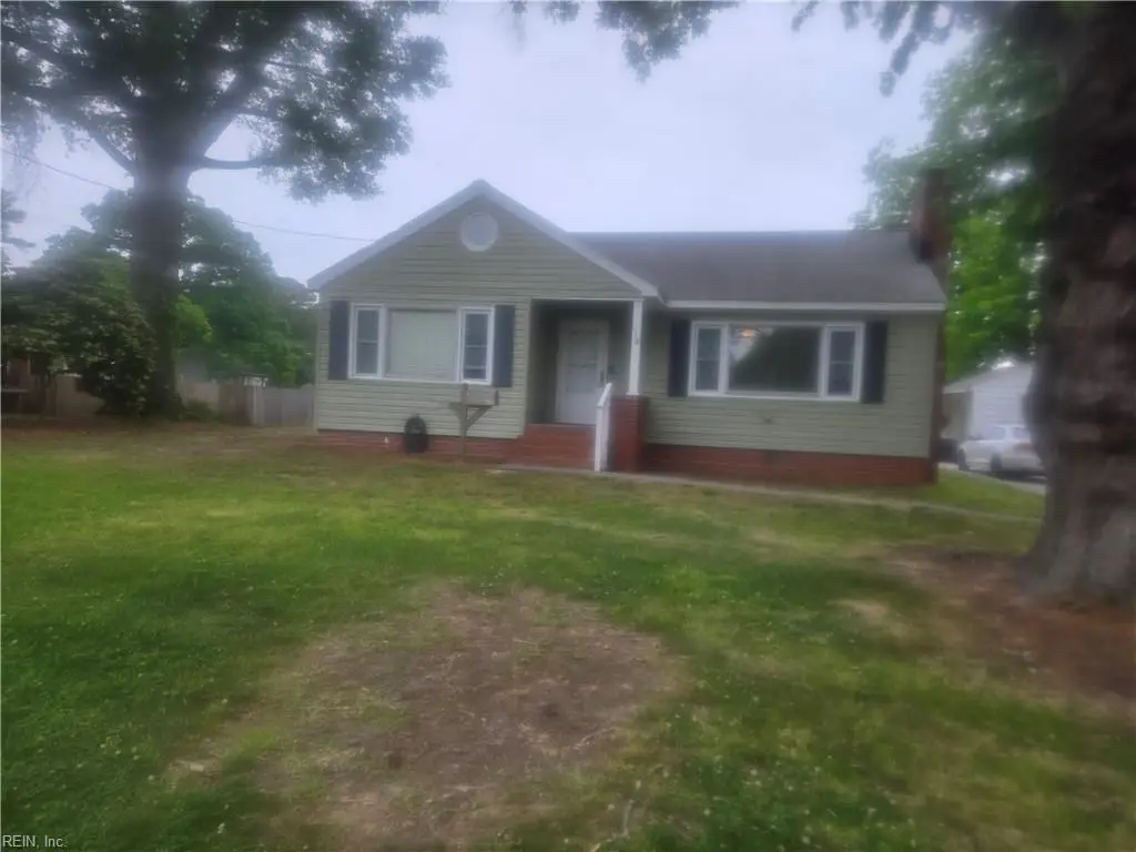 118 Chichester Avenue, Hampton, VA 23669 - #1