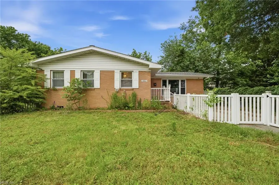 616 Powhatan Parkway, Hampton, VA 23661 - #2