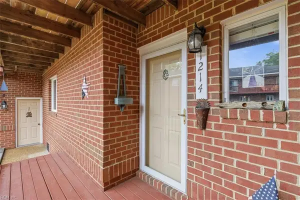 1214 Foursome Lane, Virginia Beach, VA 23455