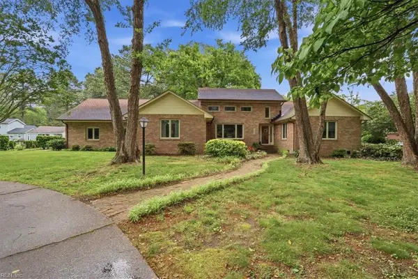 5204 Lake Shores Road, Virginia Beach, VA 23455