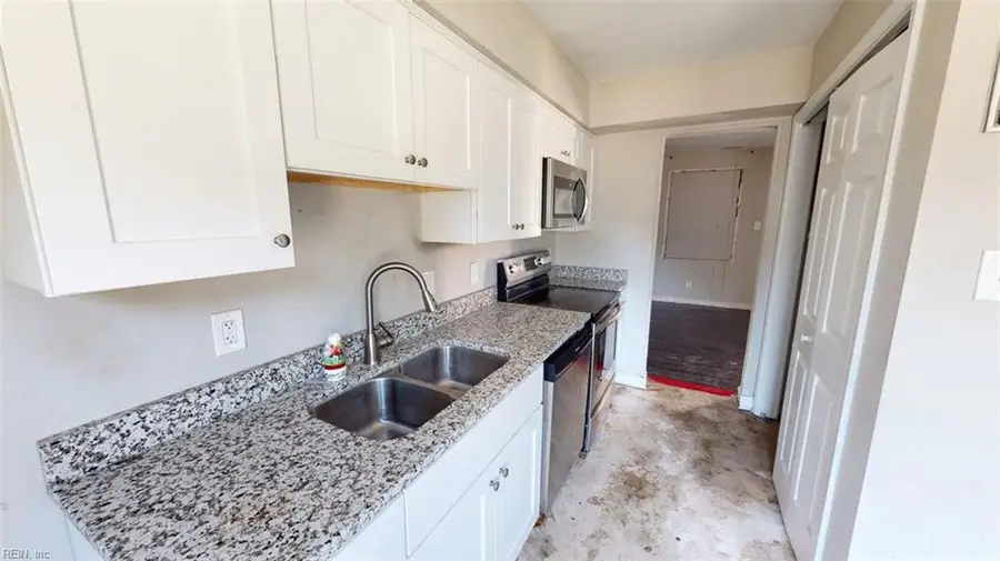 3208 Clover Road E, Chesapeake, VA 23321 - #2