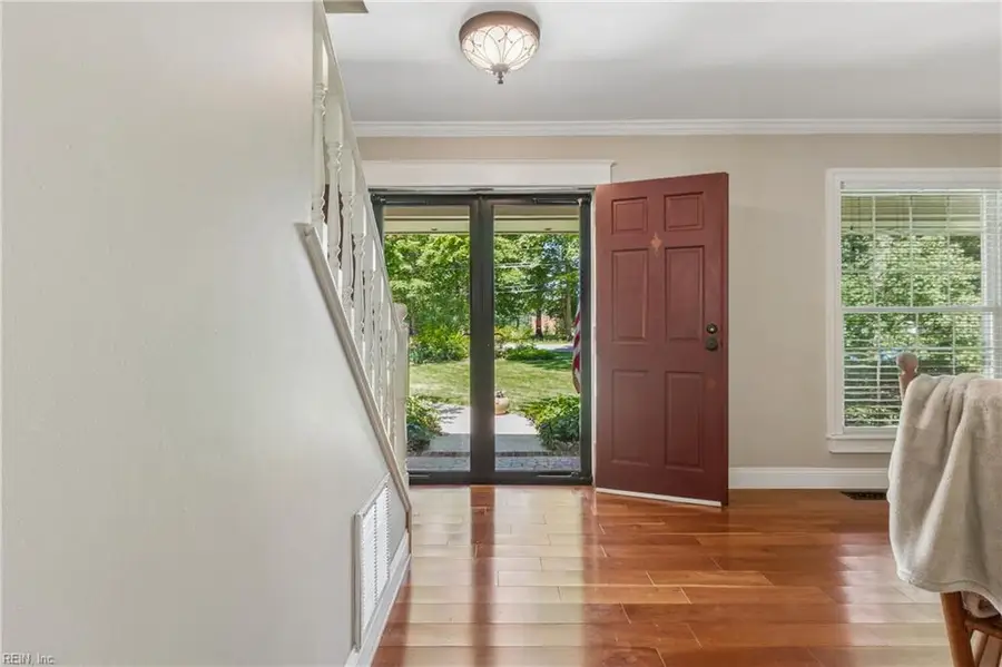 115 W Queens Drive, Williamsburg, VA 23185 - #3