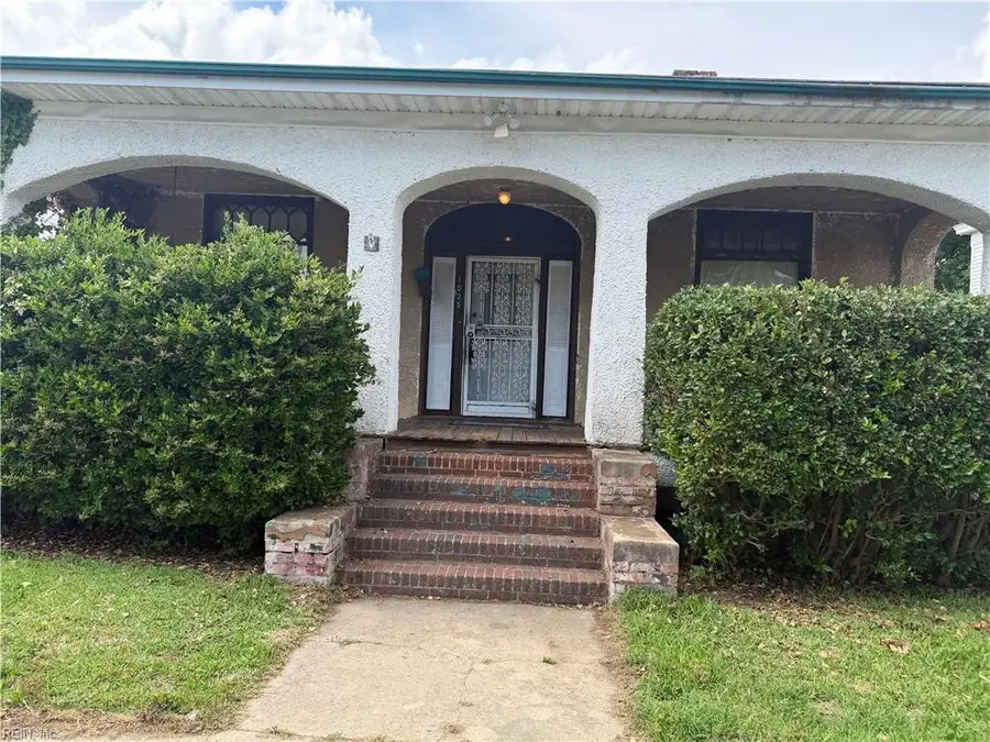 1025 W High Street, Petersburg, VA 23803 - #2