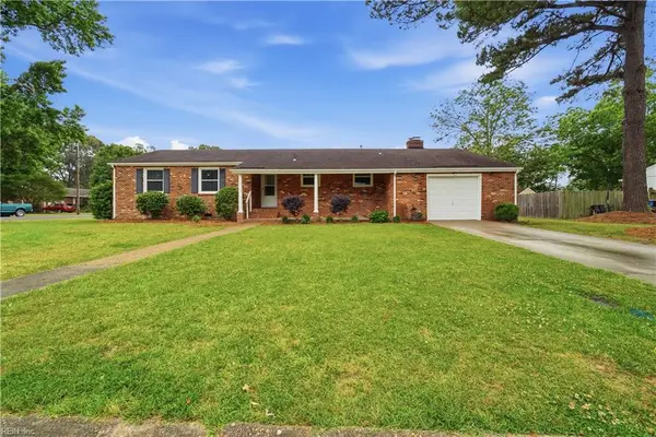 212 Hallbridge Drive, Chesapeake, VA 23322