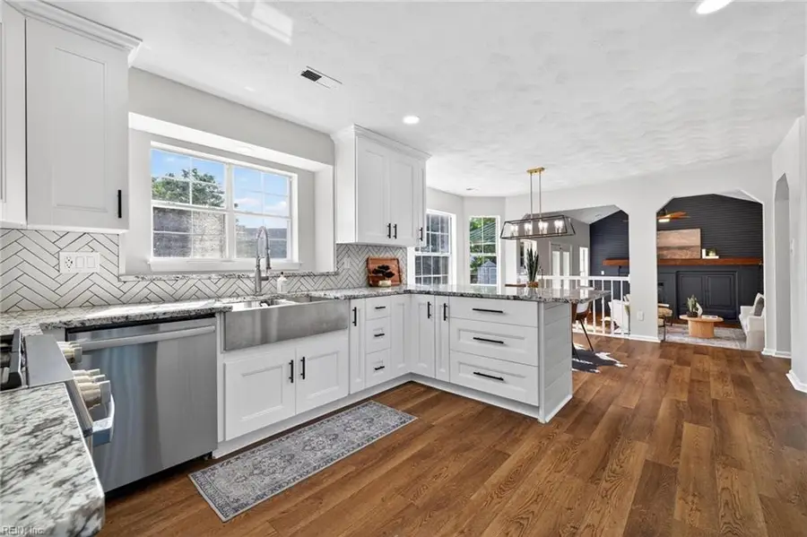605 Burton Court, Chesapeake, VA 23322 - #3