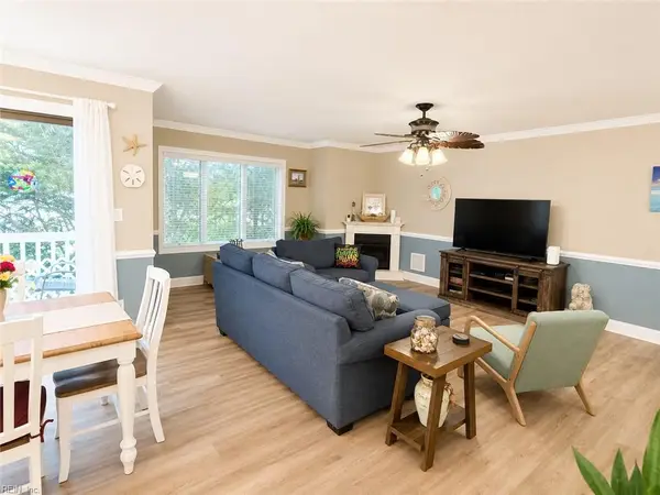 3 Harbor Watch Drive #613, Chesapeake, VA 23320