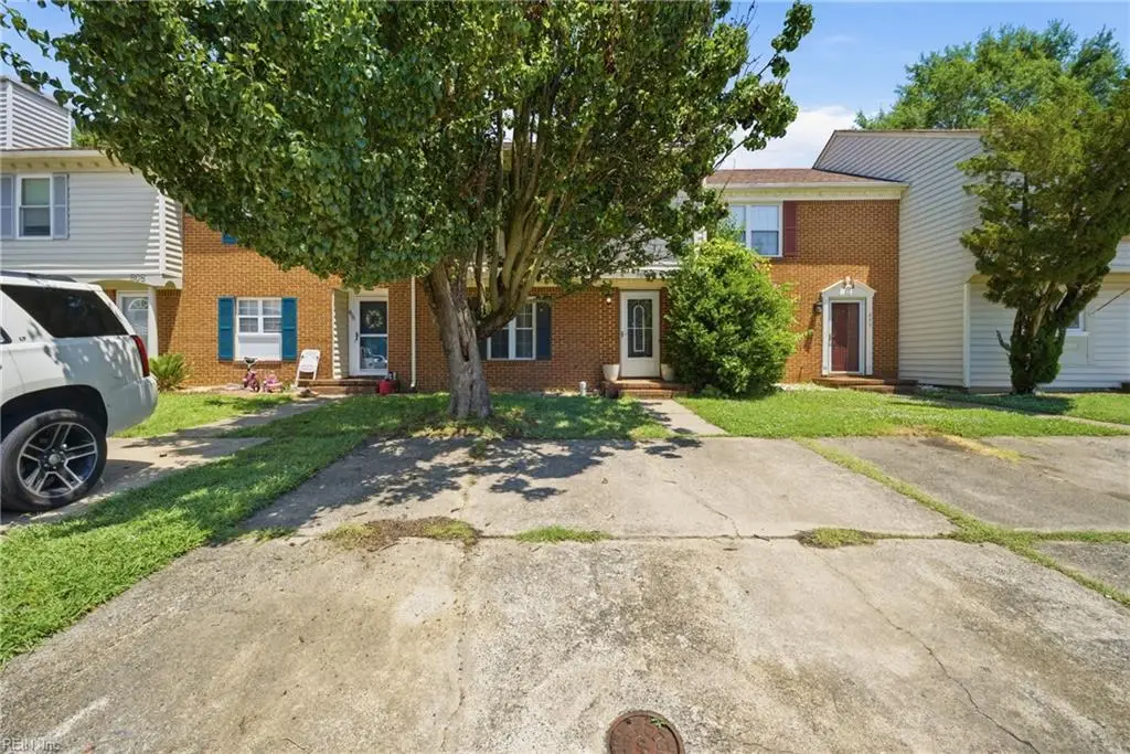 804 Sutherland Arch, Chesapeake, VA 23320 - #1