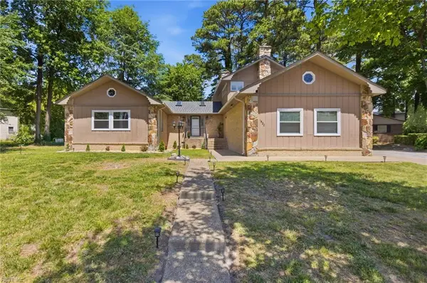 1520 Carson Crescent E, Portsmouth, VA 23701