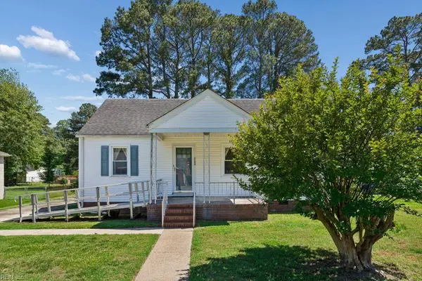 2209 Wintergreen Drive, Chesapeake, VA 23323