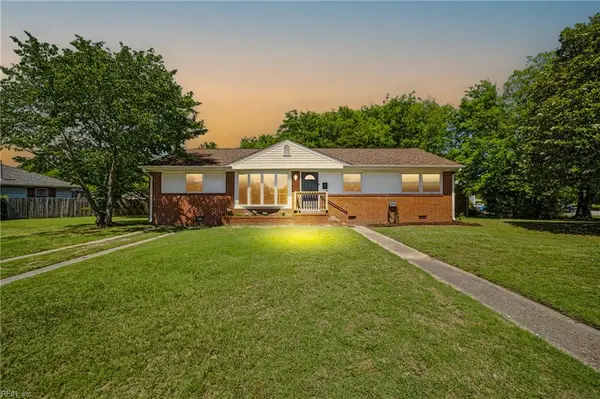 2 Lynnhaven Drive, Hampton, VA 23666