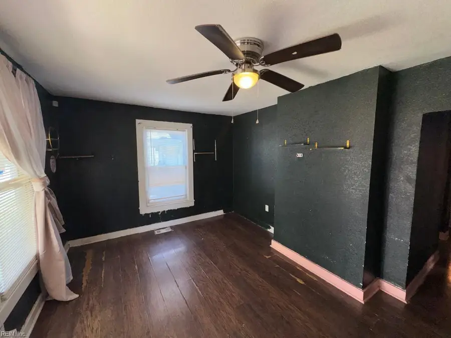 20 Dewey Street, Portsmouth, VA 23704 - #3