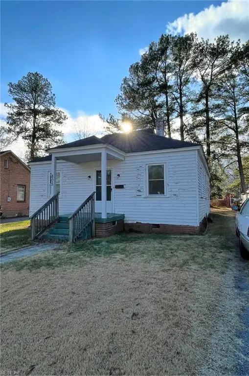 805 Chestnut Street, Franklin, VA 23851 - #1