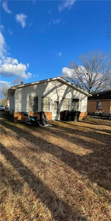 805 Chestnut Street, Franklin, VA 23851 - #3