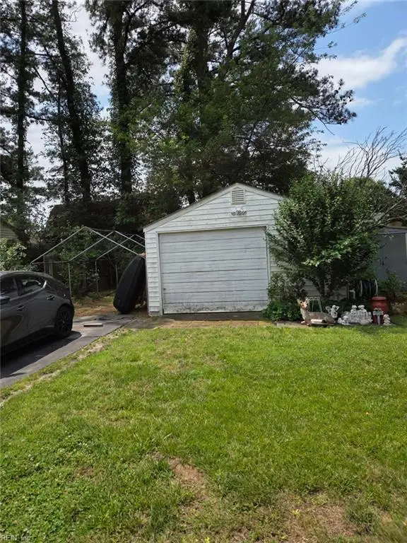 405 Villanova Avenue, Chesapeake, VA 23324 - #3