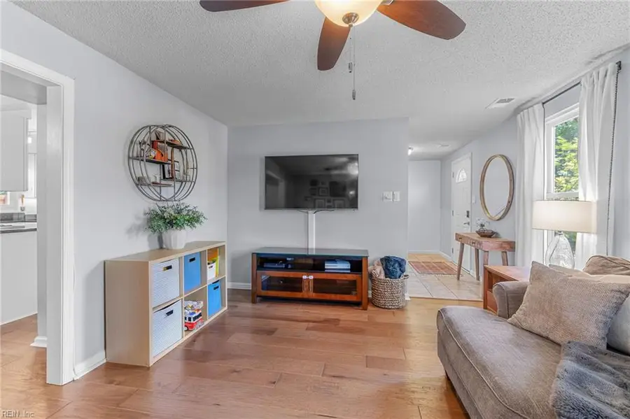 1077 Gauguin Drive, Virginia Beach, VA 23454 - #2