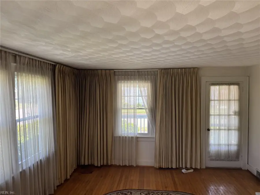 987 Albert Avenue, Norfolk, VA 23513 - #2