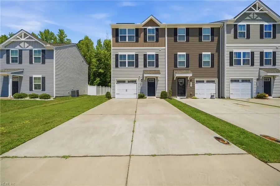 2048 Petersen Way, Suffolk, VA 23434 - #2